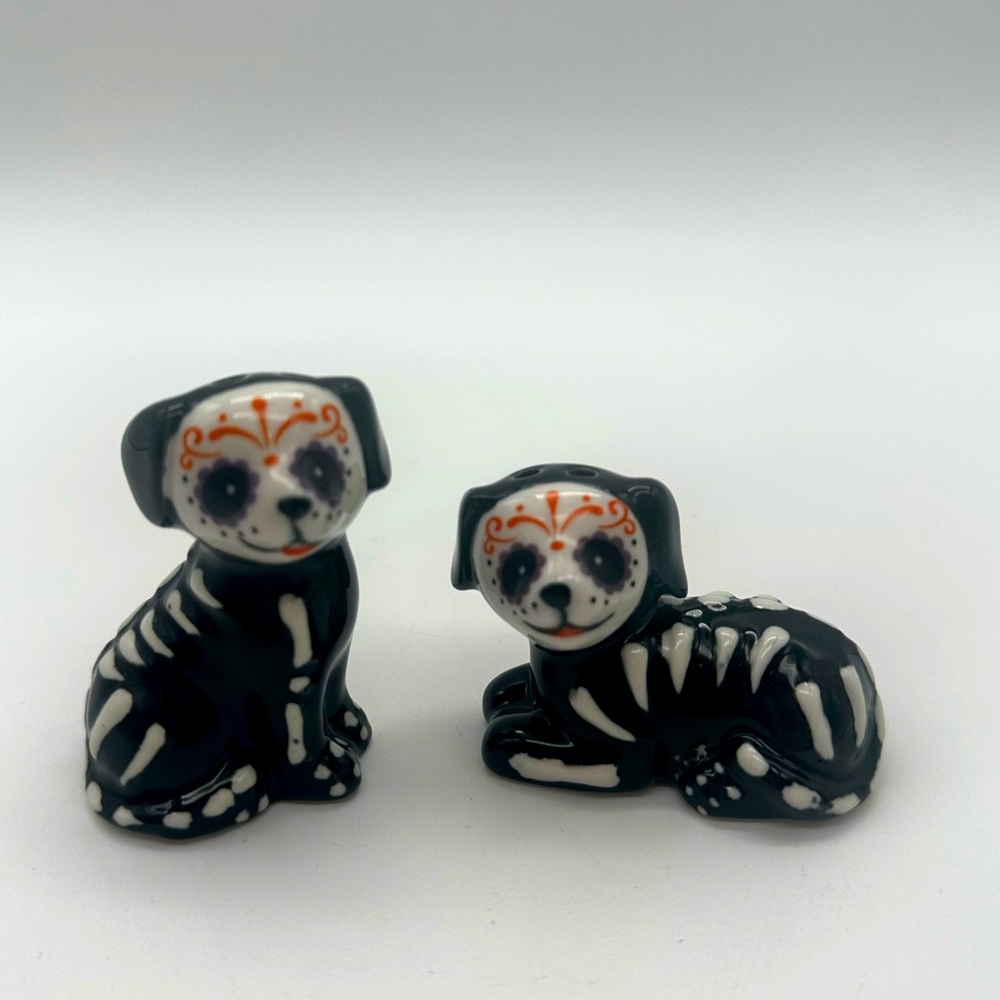 New Day of the Dead Dog Skeleton Sugar Skull Halloween Salt & Pepper Shakers